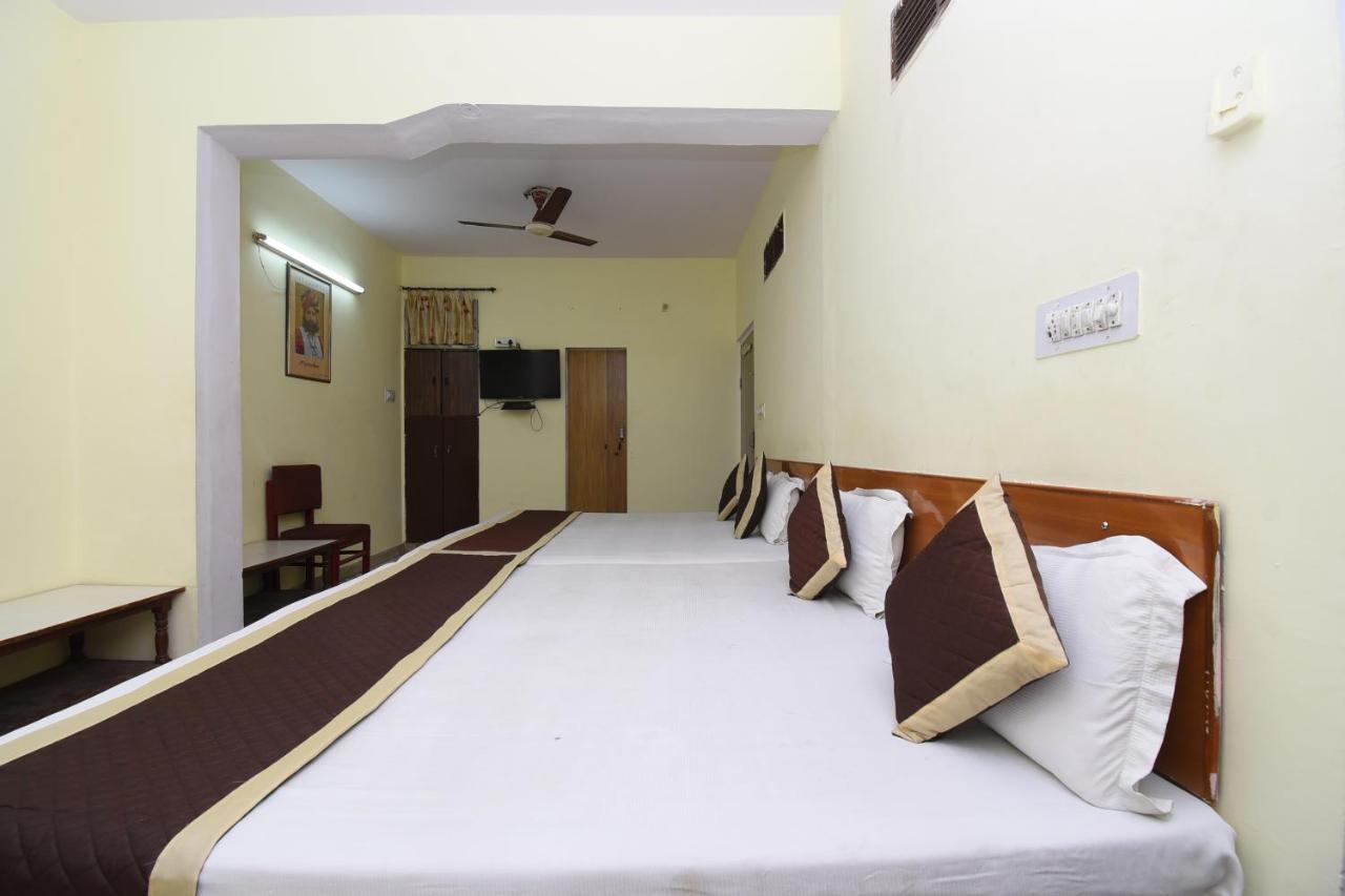 Hotel Jaipur Achrol Екстериор снимка