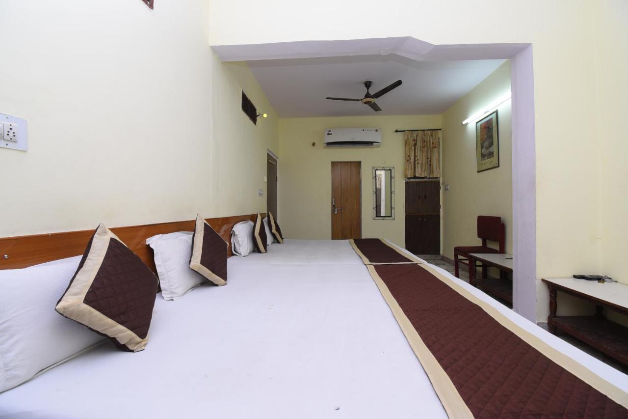 Hotel Jaipur Achrol Екстериор снимка